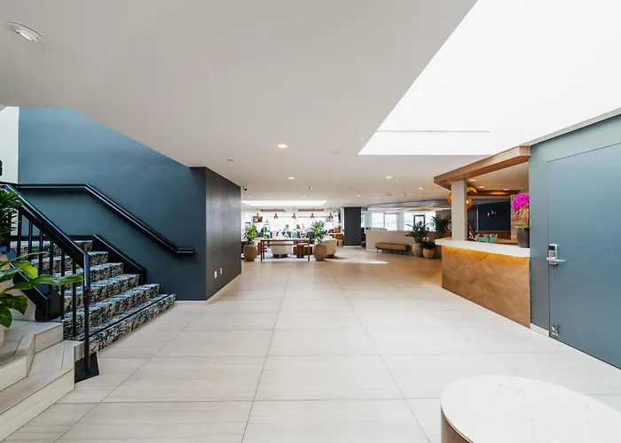 Best Shelter Island Hotels San Diego for Waterfront Stay