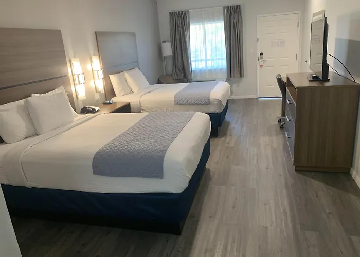 Best Cleveland Airport Hotels with Free Parking