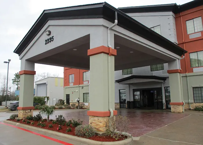 Experience Comfort and Convenience at Hotels in Carthage TX